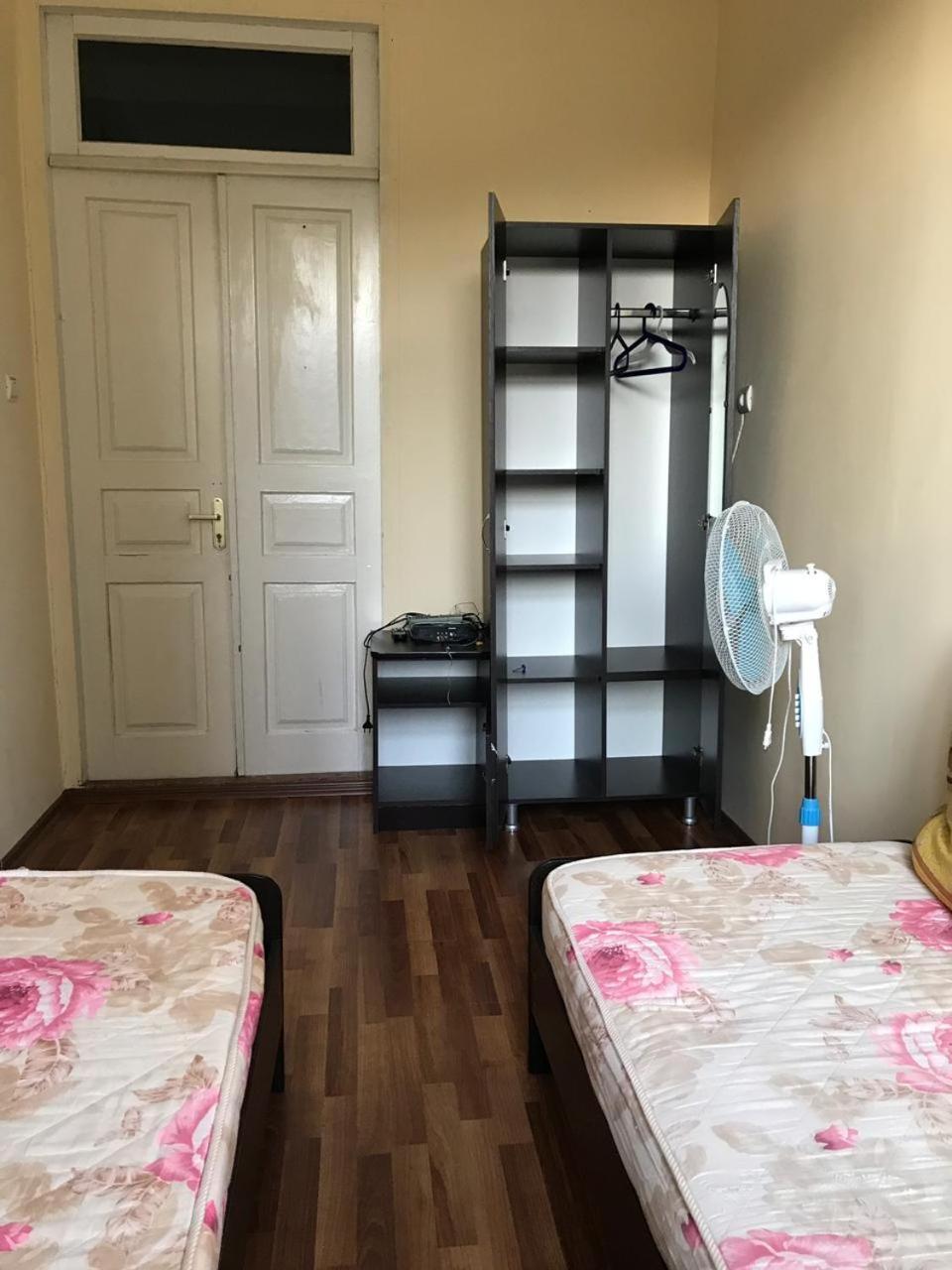 Гостевой Дом С Садом Otel Gagra Dış mekan fotoğraf