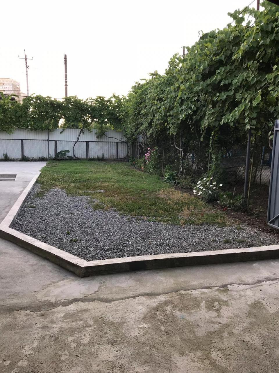 Гостевой Дом С Садом Otel Gagra Dış mekan fotoğraf