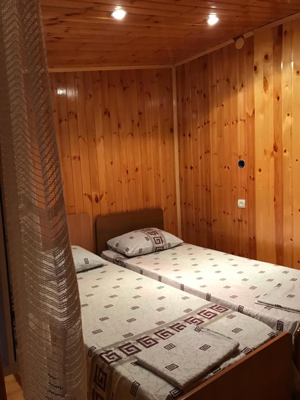 Гостевой Дом С Садом Otel Gagra Dış mekan fotoğraf